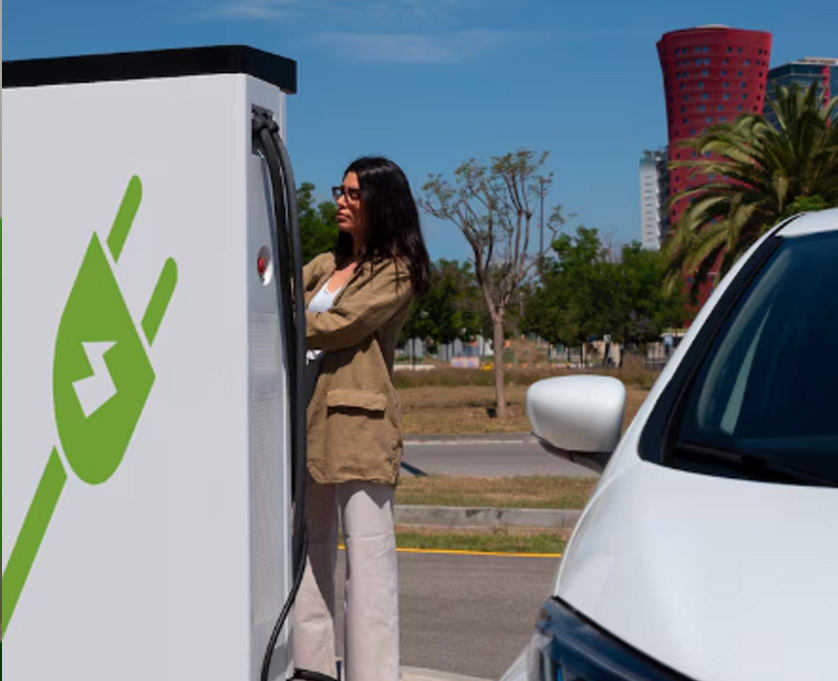 Carregador veicular em Manaus. Instalação e manutenção de carregadores de carros elétricos com a Sollus Mobility Solar.